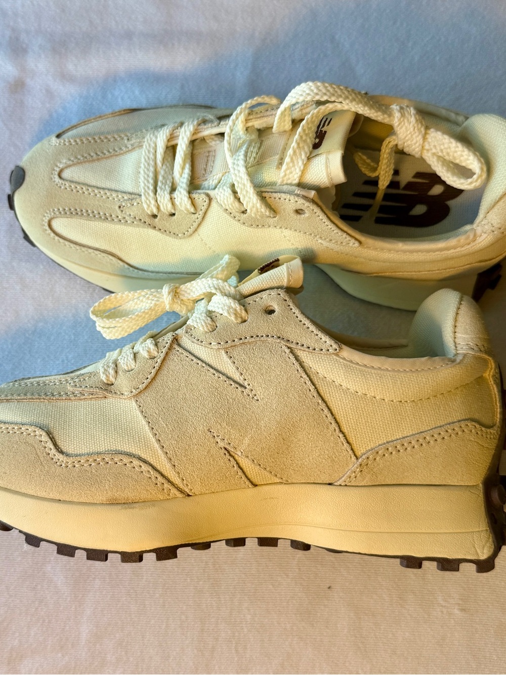 New Balance Cream/Beige Low-Top Sneakers